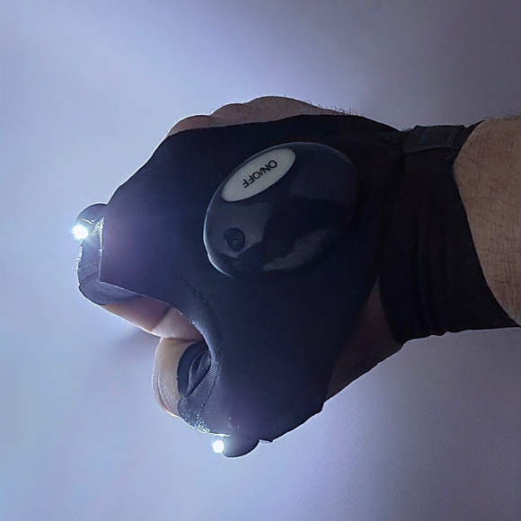 LED Flashlight Gloves Hands Free Light for Fishing Repair Camping Outdoor - Picture 2 of 8